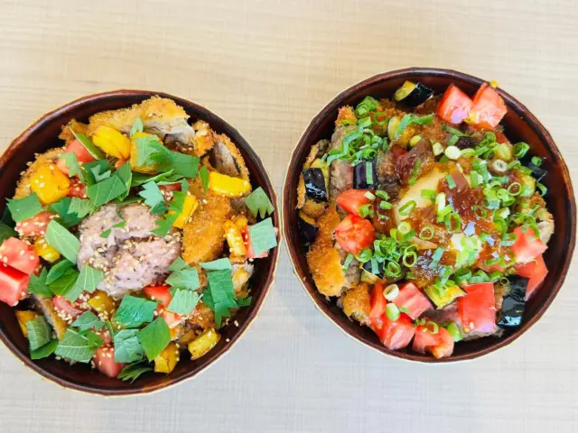 こんにちは😃
小城市三日月町にある Hungry bowL 2ndです🙌

 2ndはお盆期間中も休まず営業します‼️
ご家族連れでも、カップルでも、お友達同士でも
沢山のお客様のお越しを心よりお待ちしております♪

ディナーは17:00からです！
ご来店お待ちしております🙏🙏

雨が酷くなりません様に🥺🙏

-・-・-・-・-・-・-・-・-・-・-・-・-・
Hungry bowL 2nd
佐賀県小城市三日月町長神田1055-1
TEL☎️0952-37-7004
lunch 11:00〜15:30(lo15:00)
dinner 17:00〜21:30(lo21:00)

#佐賀カフェ
#佐賀ランチ
#佐賀ディナー
#佐賀グルメ
#小城ランチ
#小城ディナー
#小城グルメ
#小城カフェ
#お子様連れ
#食べスタグラム
#hungrybowl2nd 
#hungrybowl
#観光#旅行#日帰り
#ドライブ
#お盆
#ハンバーグ
#唐揚げ
#ステーキ