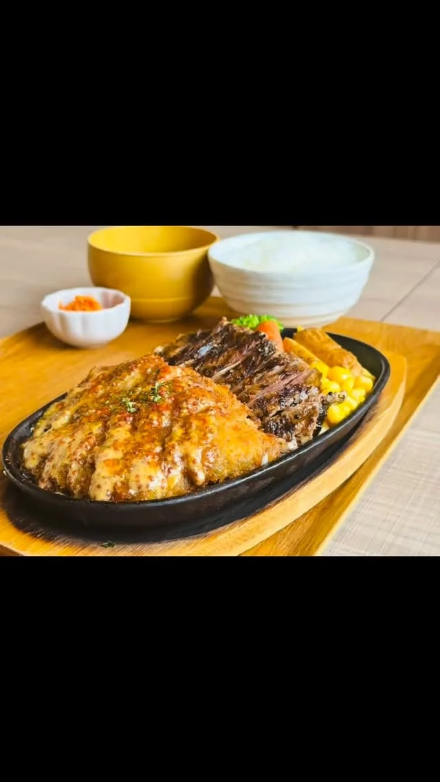 こんにちは😃
小城市三日月町にあるHungry bowL 2ndです🙌

めっちゃ寒い🥶こんな日は❄️
熱々鉄板のご紹介‼️

新メニューの
 【ビフカツ&ステーキ定食】✨

美味しいお肉は希少部位メガネを使用し
ビフカツには当店自慢のマスタードソースを！
ステーキには秘伝の肉だれを！
アクセントにわさびも添えて、あぁ美味い！

満福保証のhungry bowl 2nd！
本日も営業中です！

-・-・-・-・-・-・-・-・-・-・-・-・-・
Hungry bowL 2nd
佐賀県小城市三日月町長神田1055-1
TEL☎️0952-37-7004
lunch 11:00〜15:30(lo15:00)
dinner 17:00〜21:30(lo21:00)

#佐賀グルメ #佐賀ランチ 
#小城 #定食